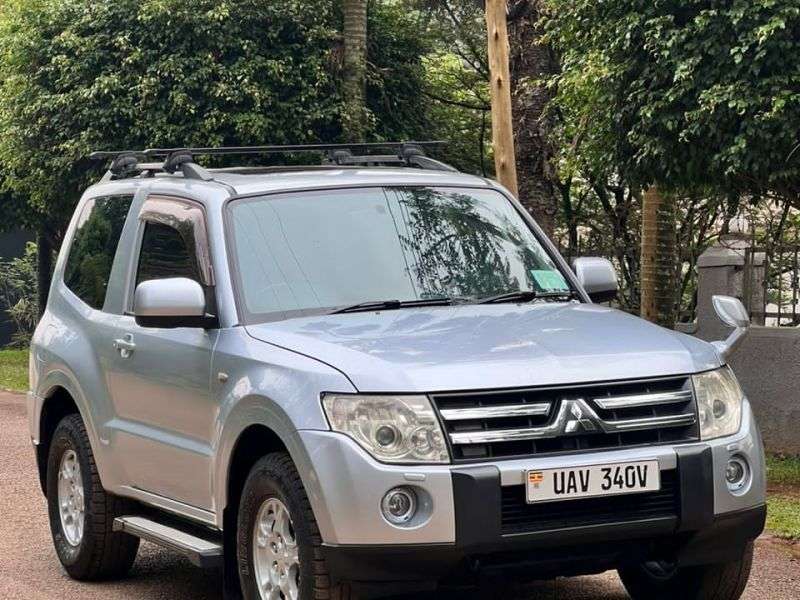 Mitsubishi Pajero Rental Uganda / Self drive Pajero Uganda