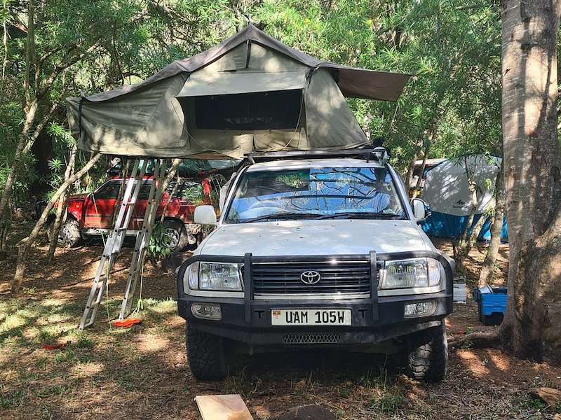 4x4 rooftop tent car rental Uganda / self-drive rooftop tent