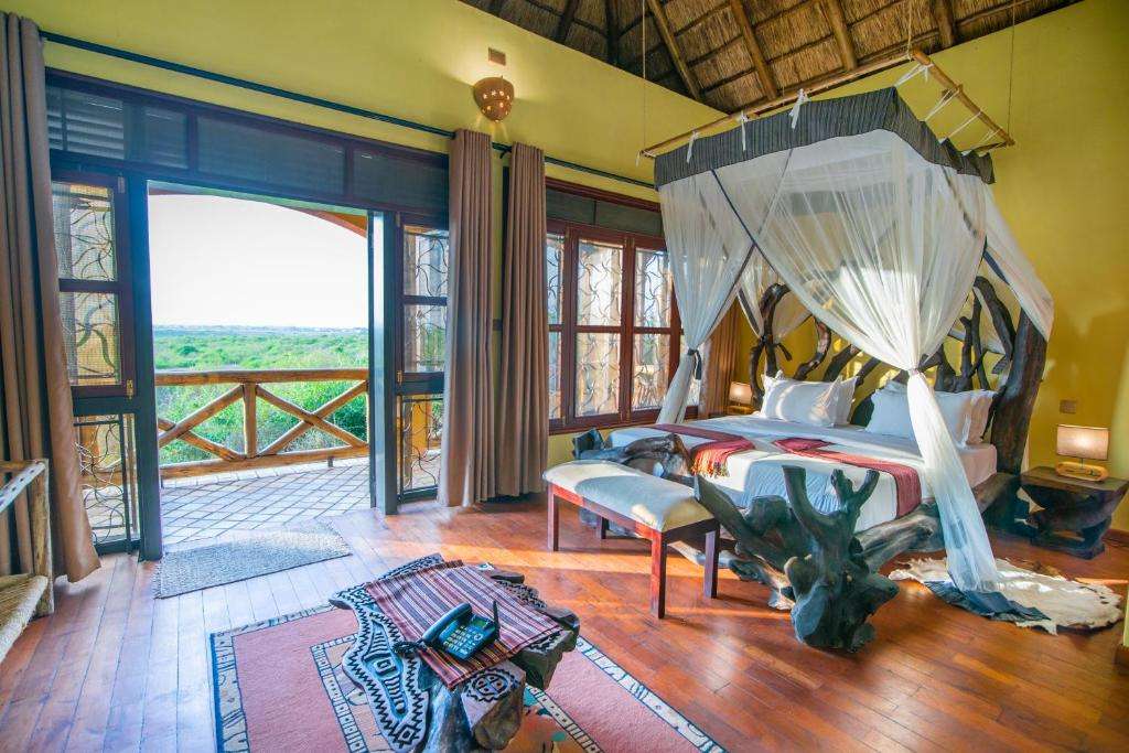 Buffalo Safari Lodge - Queen Elizabeth National Park